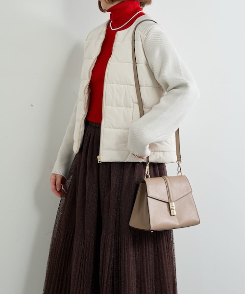 un dix cors(アンディコール)の「《大人のこなれ感》中綿ニット切替ノーカラージャケット(ノーカラージャケット・レディース・アイボリー/ブラック・F)」の2枚目の写真