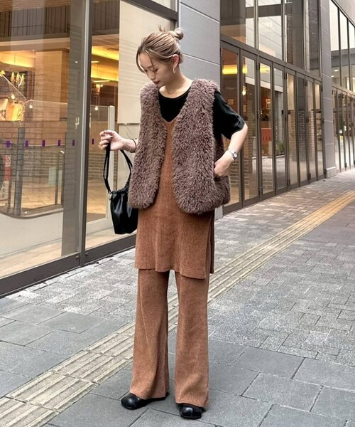 CIAOPANIC TYPY（チャオパニックティピー）の「【PON企画】スタイルアップモールニットフレアパンツ（パンツ・レディース・ブラック/バーガンディー/ブラウン/トープ/グレー・S/L/M）」の4枚目の写真