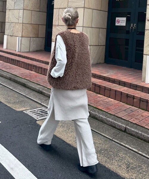 CIAOPANIC TYPY（チャオパニックティピー）の「【PON企画】スタイルアップモールニットフレアパンツ（パンツ・レディース・ブラック/バーガンディー/ブラウン/トープ/グレー・S/L/M）」の2枚目の写真