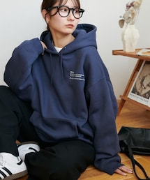 DISCOAT（ディスコート）の「【WEB限定】ミニ刺繍ロゴ裏起毛フーディ（Tシャツ/カットソー・メンズ）」