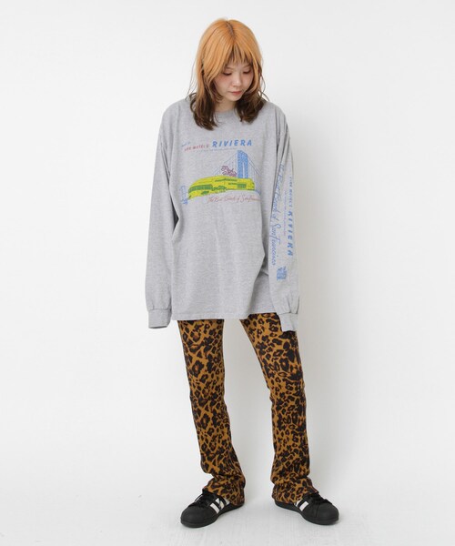 RNA（アールエヌエー）の「M2559 PINK MOTELリビエラプリントロンT（トップス・レディース・ホワイト/杢グレー/ピンク）」の17枚目の写真