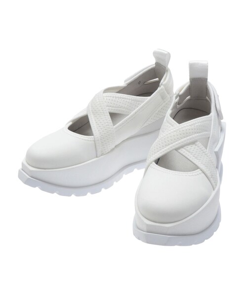 UN3D.（アンスリード）の「【UN】Roko Surf（スニーカー・レディース・ブラック/オフホワイト/ミックス・36/37/38/39）」の2枚目の写真