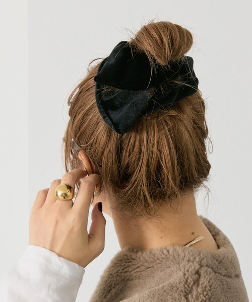 PUAL CE CIN（ピュアルセシン）の「【＠noricorico102企画】スクエアベロアシュシュ（シュシュ・レディース・ベージュ系その他/ブラック・FREE）」の2枚目の写真