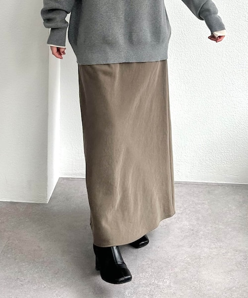 PUAL CE CIN（ピュアルセシン）の「【インフルエンサーセレクト】ソフトツイルバイヤススカート（スカート・レディース・ブラック/オリーブ/グレイッシュベージュ・FREE）」の3枚目の写真