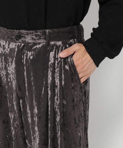 HARE(ハレ)の「クラッシュベロアボリュームパンツ(パンツ・【セットアップ対応】ブラック09/【セットアップ対応】ブラウン50・S/M)」の22枚目の写真