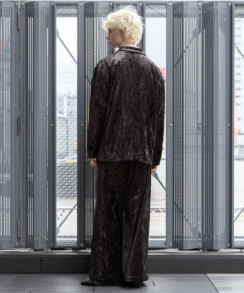 HARE(ハレ)の「クラッシュベロアボリュームパンツ(パンツ・【セットアップ対応】ブラック09/【セットアップ対応】ブラウン50・S/M)」の9枚目の写真