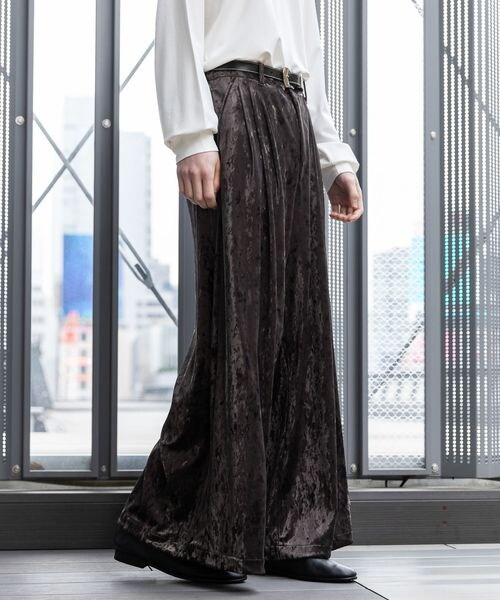 HARE(ハレ)の「クラッシュベロアボリュームパンツ(パンツ・【セットアップ対応】ブラック09/【セットアップ対応】ブラウン50・S/M)」の17枚目の写真