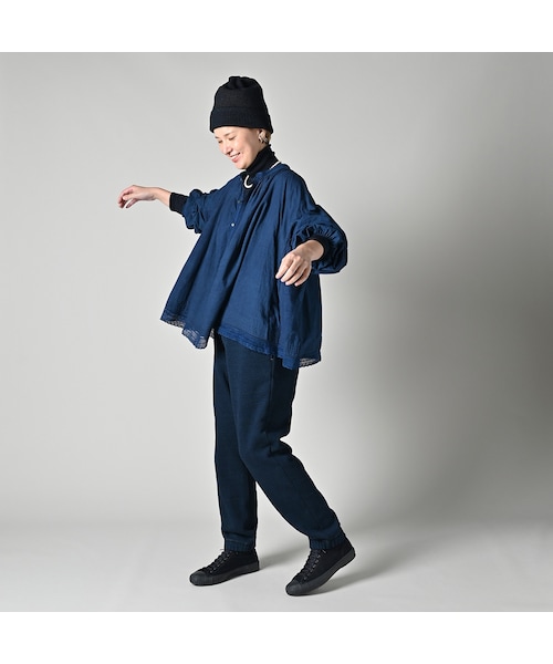 45R（フォーティファイブアール）の「インドカディレース×タックのスモックブラウス（藍）（その他・レディース・72-藍 重/73-藍・00-フリー）」の4枚目の写真