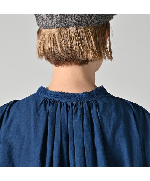 45R（フォーティファイブアール）の「インドカディレース×タックのスモックブラウス（藍）（その他・レディース・72-藍 重/73-藍・00-フリー）」の12枚目の写真