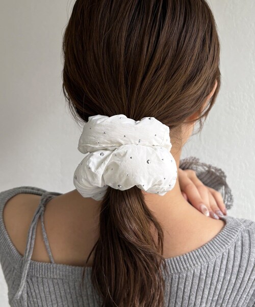 Lattice（Lattice）の「キラキラパフシュシュ（シュシュ・レディース・ブラウン/ブラック/ホワイト/グレー・FREE）」の2枚目の写真