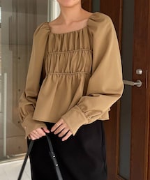 CAPRICIEUX LE'MAGE（カプリシューレマージュ）の「【前後2WAY仕様】スクエアパフブラウス（トップス）」