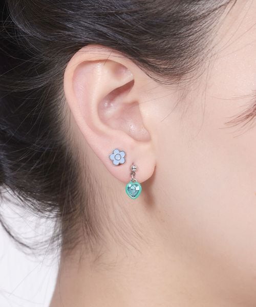 MARY QUANT（マリークワント）の「チャームMIX ピアス（）」 - WEAR