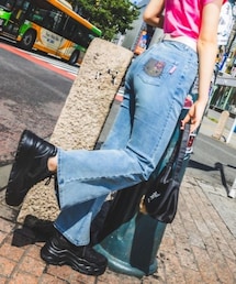 repipi armario（レピピ アルマリオ）の「デニムフレアパンツ（パンツ）」