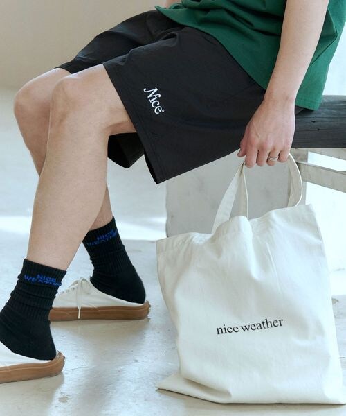 BEAUTY&YOUTH UNITED ARROWS（ビューティーアンドユースユナイテッドアローズ）の「＜NICE WEATHER＞ロゴ トートバッグ（バッグ・NATURAL(02)/NAVY(49)・FREE）」の12枚目の写真