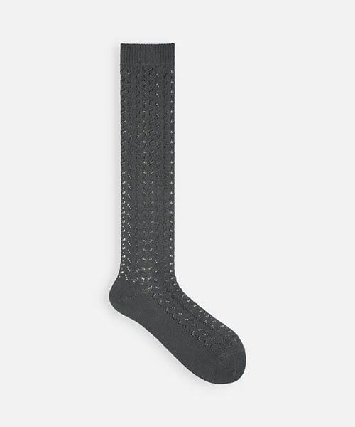 靴下屋(クツシタヤ)の「透かし編みレースハイソックス/011170163(その他・オフホワイト01/キナリ04/シルバーグレー10/クロ12/チャコールグレー14/モカブラウン22・F)」の5枚目の写真