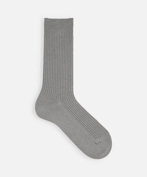 靴下屋（クツシタヤ）の「定番/綿混2×2リブレギュラーソックス/062140730（その他・オフホワイト01/サラシ09/トニック10/クロ12/アッシュグレー15/チャコールモク18/エボニー28/シンシャ59/シトロン69/エメラルド78/ストーンブルー81/ブルーネイビー85/ヴィオラ92・F）」の8枚目の写真