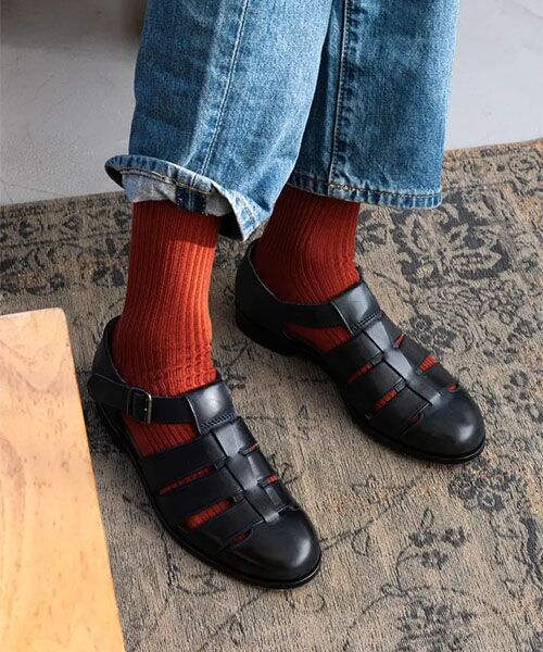 靴下屋（クツシタヤ）の「定番/綿混2×2リブレギュラーソックス/062140730（その他・オフホワイト01/サラシ09/トニック10/クロ12/アッシュグレー15/チャコールモク18/エボニー28/シンシャ59/シトロン69/エメラルド78/ストーンブルー81/ブルーネイビー85/ヴィオラ92・F）」の11枚目の写真