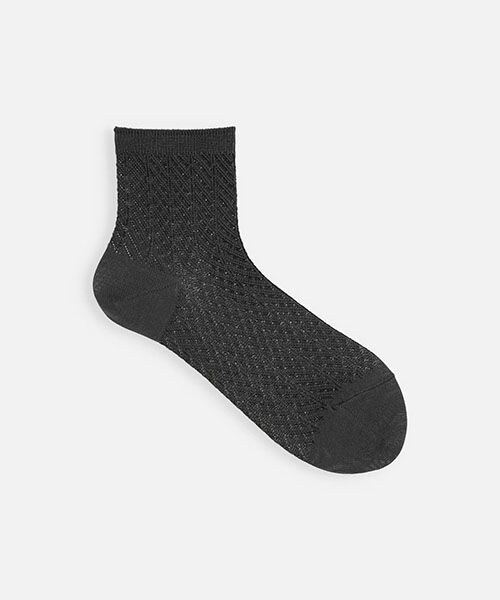 靴下屋(クツシタヤ)の「ななめメッシュショートソックス/011133029(その他・サラシ09/グレー11/クロ12/チャコールグレー14/ダルベージュ21/エアリーピンク31/レモンクリーム60/スモークミント70/グレイッシュブルー81/コン84・F)」の4枚目の写真