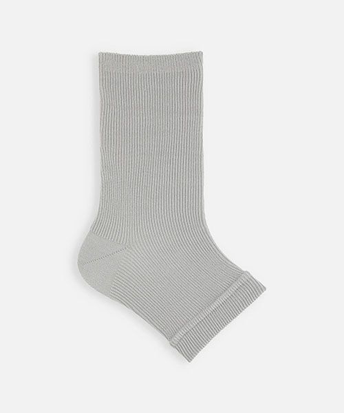 靴下屋(クツシタヤ)の「とろみナイロンリブショートトレンカ/011190094(その他・キナリ04/シルバーグレー10/クロ12/チャコールグレー14/グレージュ21・F)」の8枚目の写真