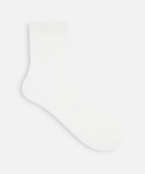 靴下屋(クツシタヤ)の「クロシェ風パッチワーク柄ショートソックス/011133002(その他・オフホワイト01/バニラ05/クロ12/モカチャ25/キミドリ73/スチールブルー83・F)」の1枚目の写真