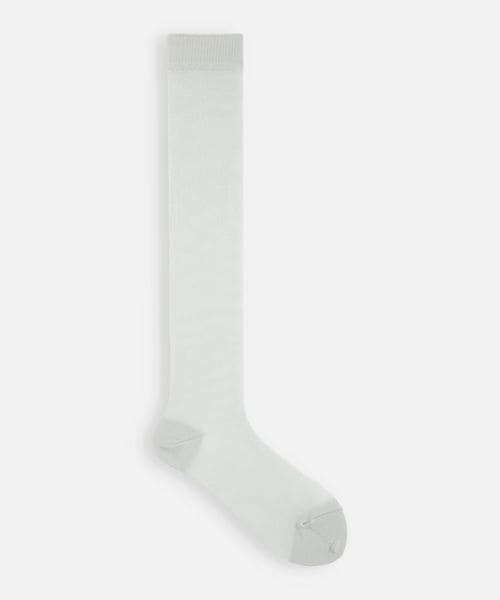 靴下屋(クツシタヤ)の「スポンジメッシュハイソックス/011170167(その他・キナリ04/グレー11/ピンク30・F)」の2枚目の写真