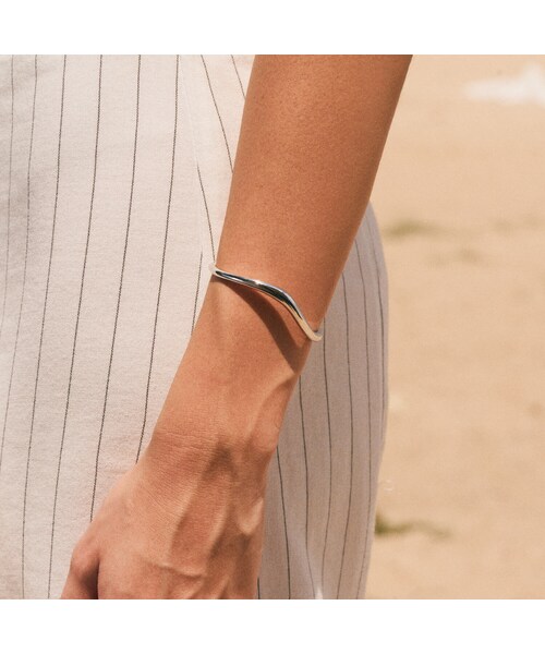 By Invite Only（バイインバイトオンリー）の「Silver Galia Bangle（その他・レディース・Silver・Other）」の2枚目の写真