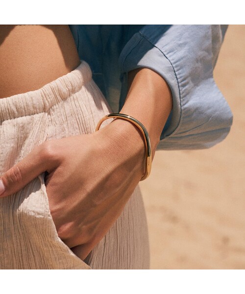 By Invite Only（バイインバイトオンリー）の「Gold Galia Bangle（その他・レディース・Gold・Other）」の2枚目の写真