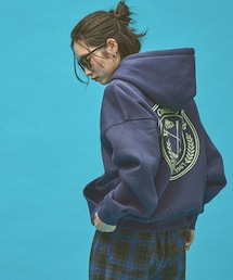 Kappa（カッパ）の「≪Kappa×and ST ウェルネスクラブ≫フロントジップパーカーユニセックス（その他）」