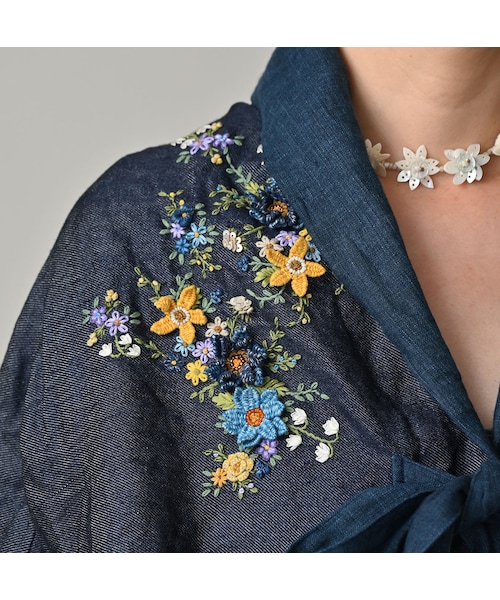 45R（フォーティファイブアール）の「リネン重ね刺繍のボレロ（藍