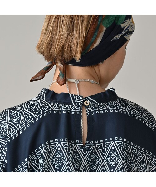 45R（フォーティファイブアール）の「シルクの絵本バンダナブラウス（その他・レディース・32-キイロ/43-ピンク/72-ブルー/84-茶・00-フリー）」の19枚目の写真