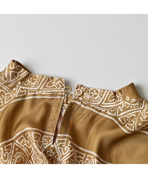 45R（フォーティファイブアール）の「シルクの絵本バンダナブラウス（その他・レディース・32-キイロ/43-ピンク/72-ブルー/84-茶・00-フリー）」の21枚目の写真