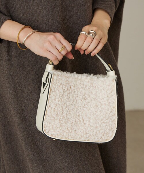 LIVETART(リヴェタート)の「2WAYボアミニバッグ(ショルダーバッグ・レディース・ベージュ/ブラウン・FREE)」の1枚目の写真