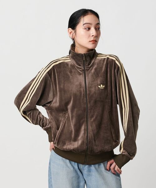 BEAUTY&YOUTH UNITED ARROWS(ビューティーアンドユースユナイテッドアローズ)の「<adidas Originals>ファイヤーバード ベロアトラックトップ(トップス・DK.GRAY(23)/DK.BROWN(32)/DK.GREEN(53)・XS/S)」の2枚目の写真