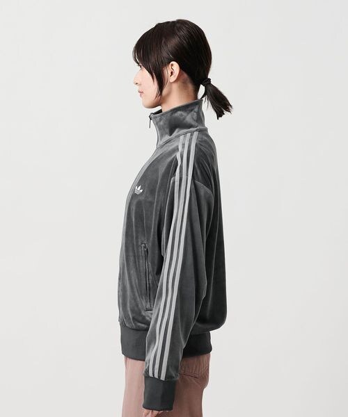 BEAUTY&YOUTH UNITED ARROWS(ビューティーアンドユースユナイテッドアローズ)の「<adidas Originals>ファイヤーバード ベロアトラックトップ(トップス・DK.GRAY(23)/DK.BROWN(32)/DK.GREEN(53)・XS/S)」の14枚目の写真