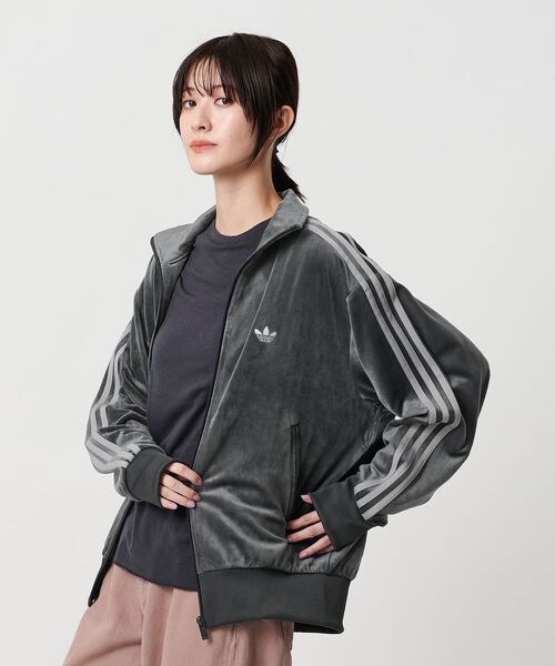 BEAUTY&YOUTH UNITED ARROWS(ビューティーアンドユースユナイテッドアローズ)の「<adidas Originals>ファイヤーバード ベロアトラックトップ(トップス・DK.GRAY(23)/DK.BROWN(32)/DK.GREEN(53)・XS/S)」の5枚目の写真