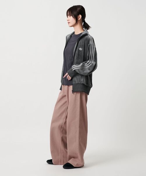 BEAUTY&YOUTH UNITED ARROWS(ビューティーアンドユースユナイテッドアローズ)の「<adidas Originals>ファイヤーバード ベロアトラックトップ(トップス・DK.GRAY(23)/DK.BROWN(32)/DK.GREEN(53)・XS/S)」の6枚目の写真