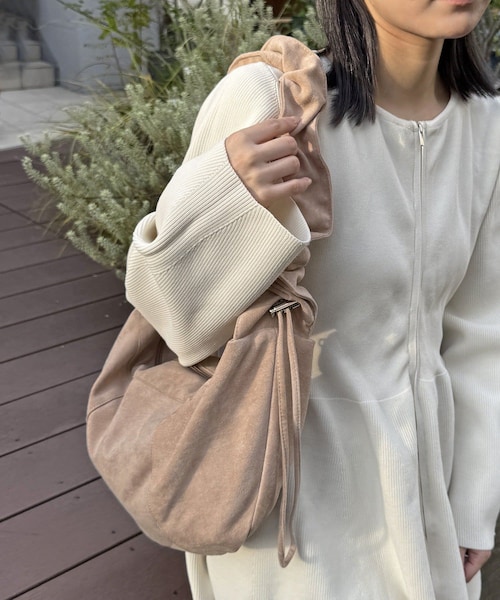 Lattice（Lattice）の「2WAYギャザースエードバッグ（ハンドバッグ・レディース・ブラウン/ベージュ・FREE）」の2枚目の写真