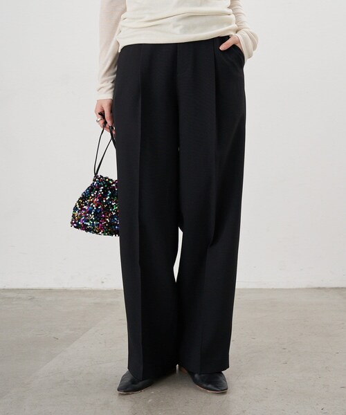 SHENERY(シーナリー)の「【26SS予約】トロタックワイドパンツ(パンツ・レディース・ベージュ/ブラック/ローズ・36/38)」の2枚目の写真