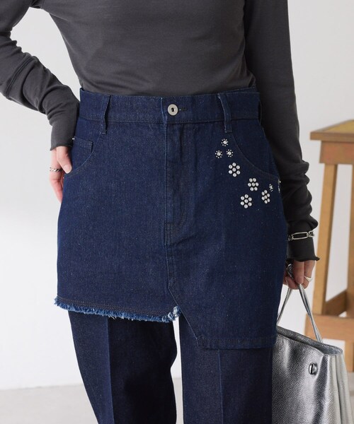 COLLAGE GALLARDAGALANTE(コラージュガリャルダガランテ)の「【レイヤードアイテム◎】Q.anosパイルデニムスカート(デニムスカート・レディース・インディゴブルー/ブルー・F)」の1枚目の写真