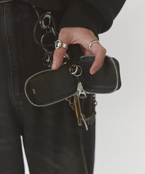 Lui's(ルイス)の「【ITTI】CRISTY SMART KEY CASE / DIPLO FJOR(キーケース/キーアクセサリー・メンズ・オレンジ/ブラック/スカイブルー・F)」の2枚目の写真