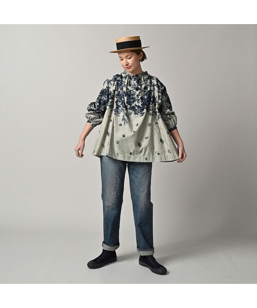 45R（フォーティファイブアール）の「インディゴ抜染ローズプリントのスモック（その他・レディース・71-インディゴベース抜染/73-インディゴ抜染・00-フリー）」の4枚目の写真