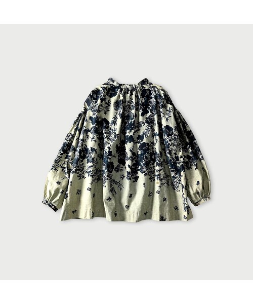 45R（フォーティファイブアール）の「インディゴ抜染ローズプリントのスモック（その他・レディース・71-インディゴベース抜染/73-インディゴ抜染・00-フリー）」の3枚目の写真