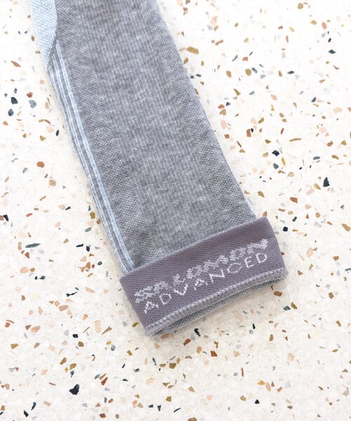 SALOMON(サロモン)の「SALOMON ADVANCED SOCK KNEE(その他・レディース・ICE FLOW/SEDONA SAGE・M)」の3枚目の写真