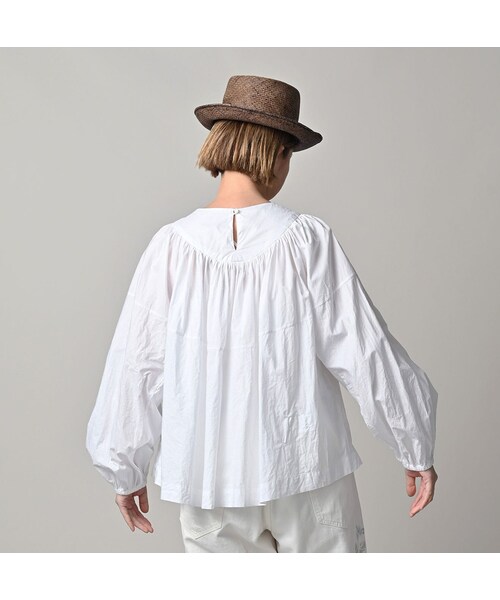45R（フォーティファイブアール）の「スーピマバチストのタックギャザーブラウス（その他・レディース・02-シロ・00-フリー）」の6枚目の写真