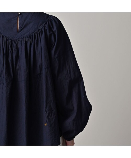 45R（フォーティファイブアール）の「スーピマバチストのタックギャザーブラウス（インディゴ）（その他・レディース・73-インディゴ・00-フリー）」の9枚目の写真