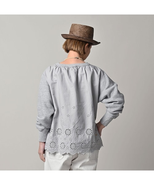 45R（フォーティファイブアール）の「裏毛×カットワークのスウェット（トップ）（トップス・レディース・23-グレートップ・00-フリー）」の6枚目の写真