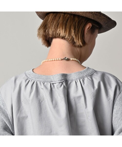 45R（フォーティファイブアール）の「裏毛×カットワークのスウェット（トップ）（トップス・レディース・23-グレートップ・00-フリー）」の10枚目の写真