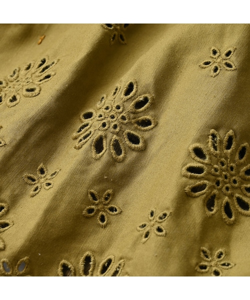 45R（フォーティファイブアール）の「裏毛×カットワークのスウェット（トップス・レディース・06-アンティークホワイト/62-カーキ・00-フリー）」の17枚目の写真