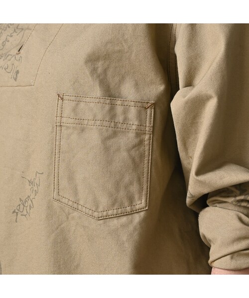 45R(フォーティファイブアール)の「ダック落書きプリントの908ダッファーシャツ(その他・レディース・12-ベージュ・02-S/04-L)」の13枚目の写真