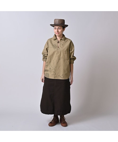 45R(フォーティファイブアール)の「ダック落書きプリントの908ダッファーシャツ(その他・レディース・12-ベージュ・02-S/04-L)」の3枚目の写真